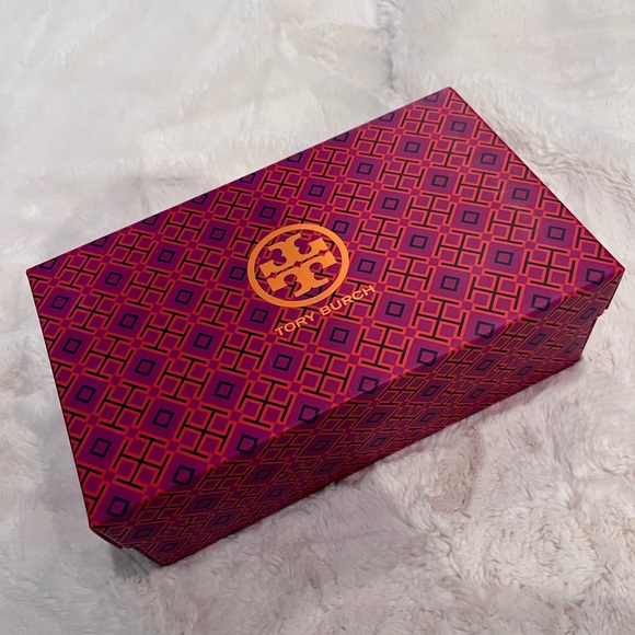 NIB TORY BURCH QUILTED JESSE -NAVY -SZ 6 - Picture 7 of 7
